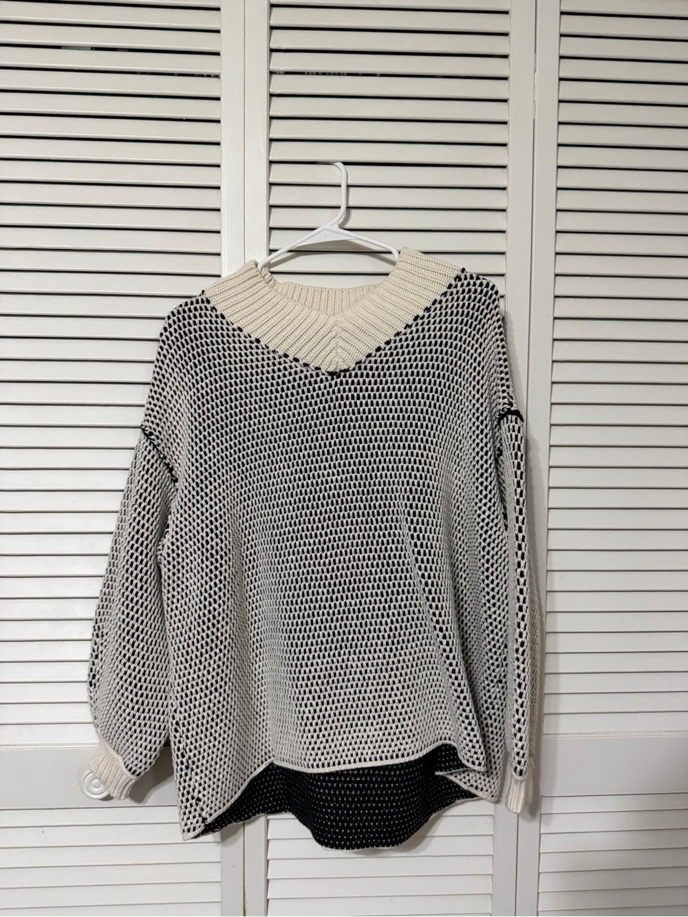 Chunky Two-Tone Cream and Black V-Neck Women's Sweater oversized
